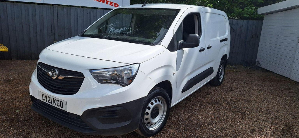 View VAUXHALL COMBO 1.5 Turbo D 2300 Dynamic L2 H1 Euro 6 4dr
