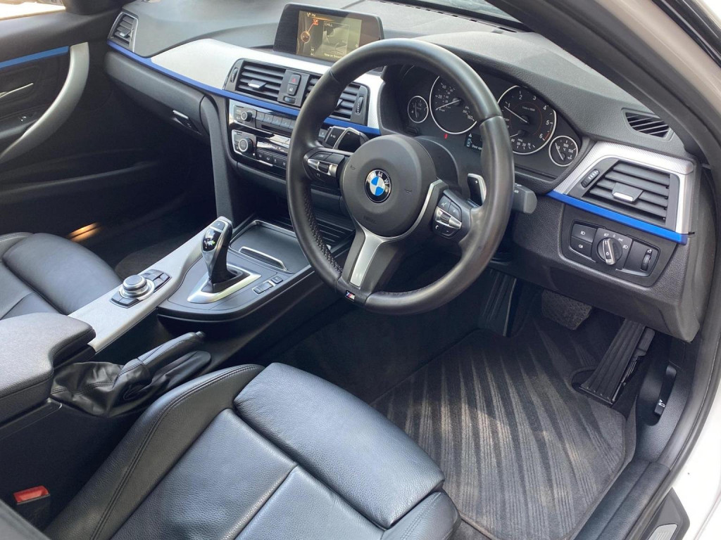 View BMW 3 SERIES 2.0 320d M Sport Auto Euro 6 (s/s) 4dr