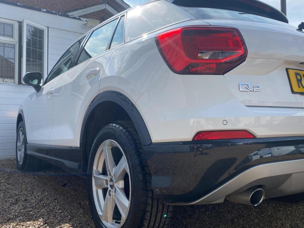 AUDI Q2
