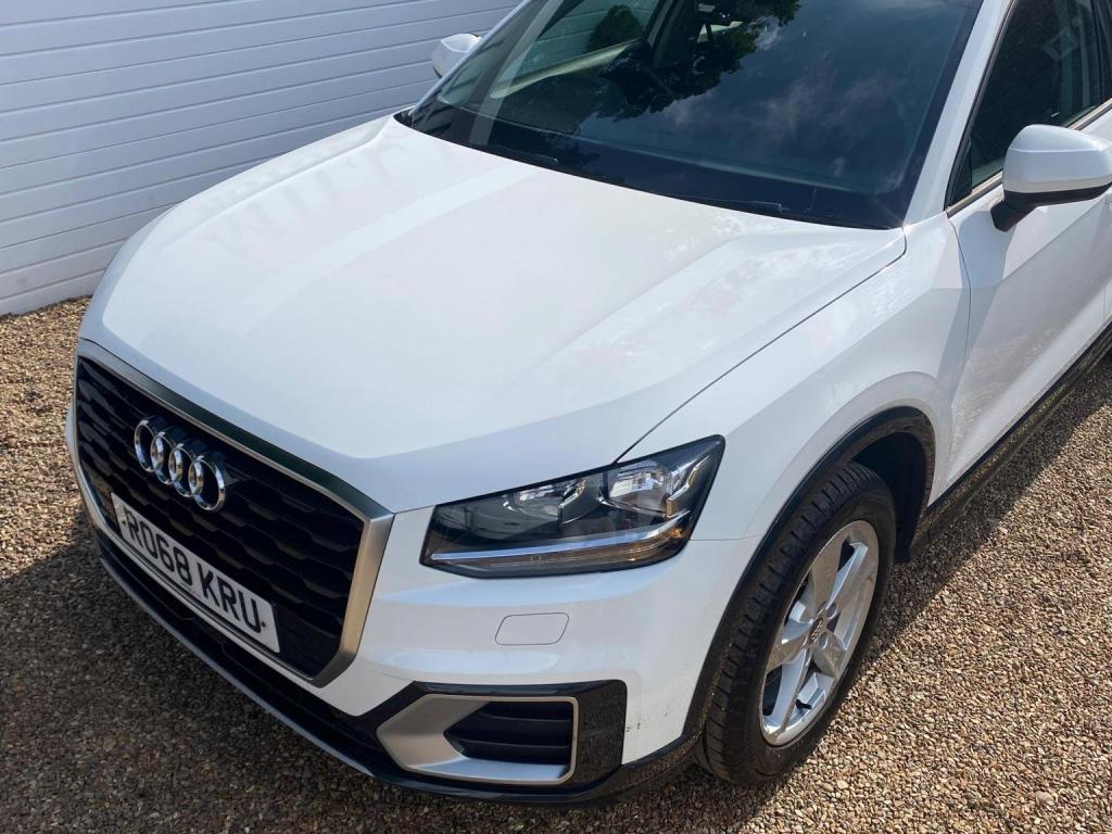 AUDI Q2