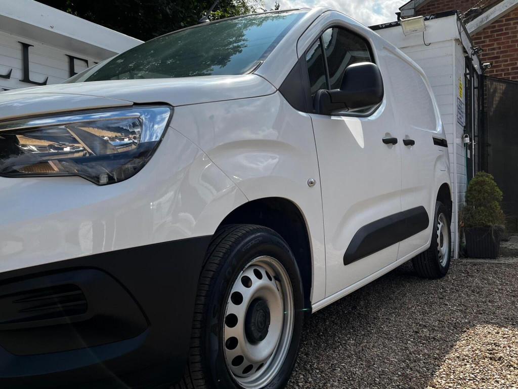 VAUXHALL COMBO