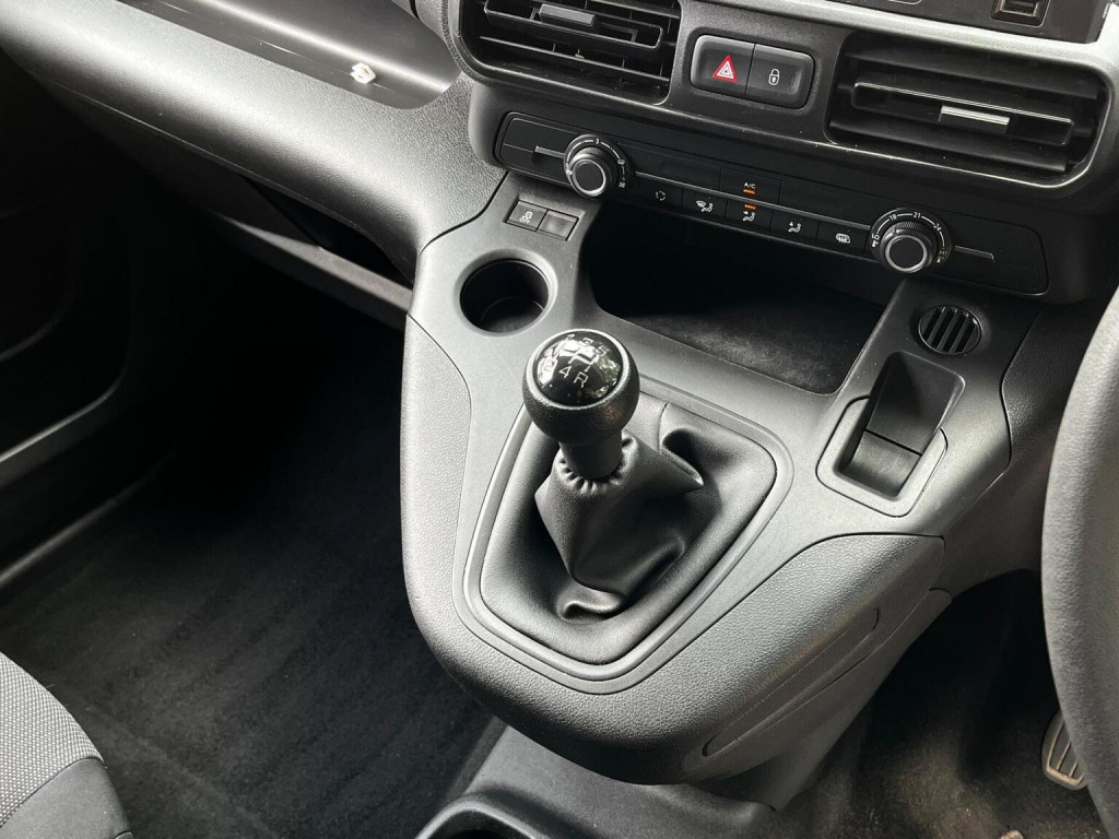 VAUXHALL COMBO