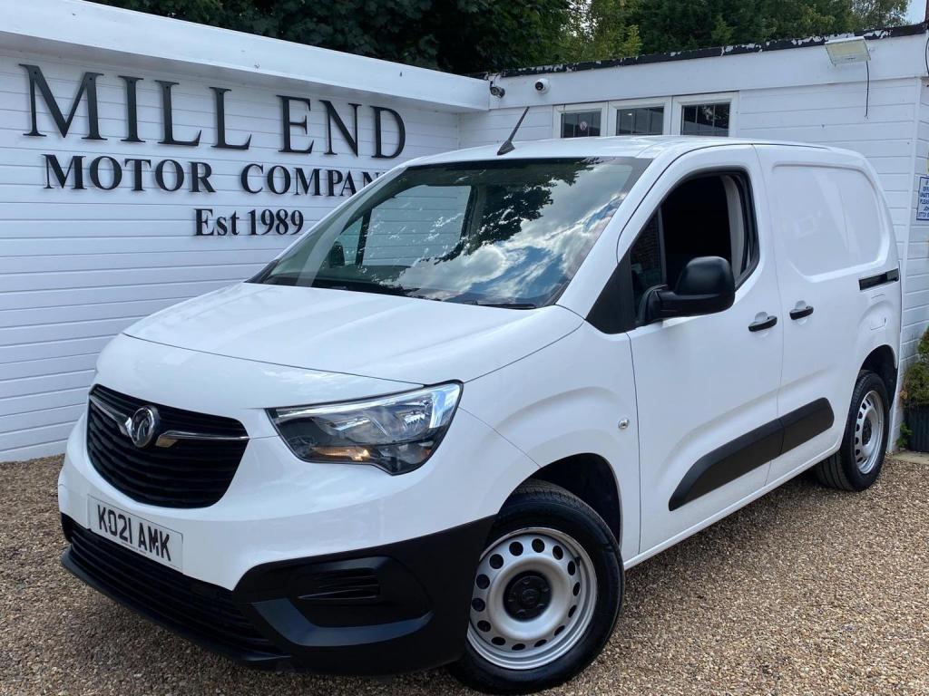 View VAUXHALL COMBO 1.5 Turbo D 2300 Dynamic L1 H1 Euro 6 4dr