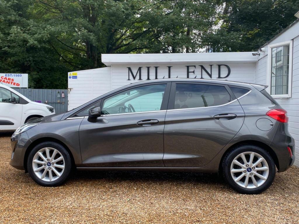 View FORD FIESTA 1.0T EcoBoost Titanium Euro 6 (s/s) 5dr