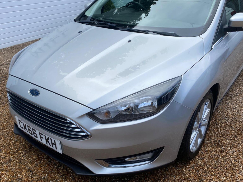 View FORD FOCUS 1.0T EcoBoost Titanium Euro 6 (s/s) 5dr