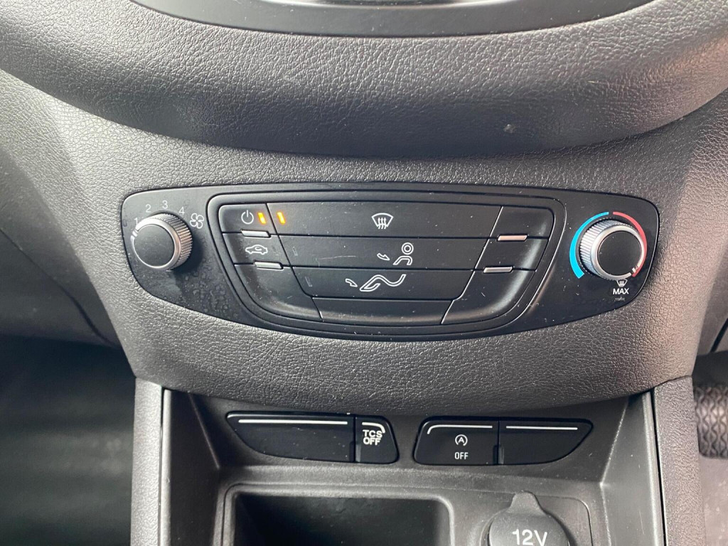 FORD TRANSIT COURIER