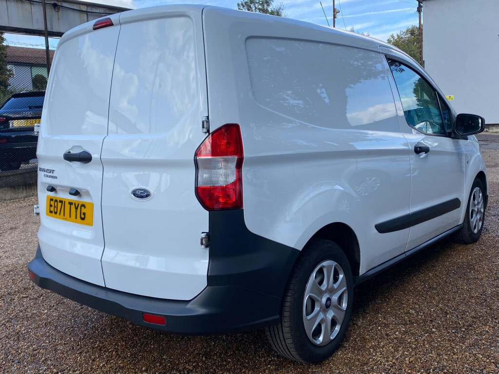 View FORD TRANSIT COURIER 1.5 TDCi Leader L1 Euro 6 (s/s) 4dr