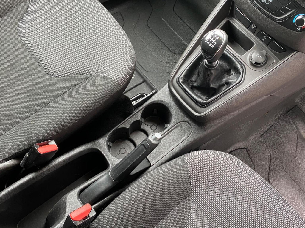 FORD TRANSIT COURIER