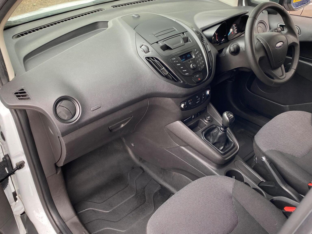 FORD TRANSIT COURIER