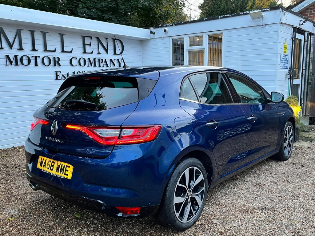 View RENAULT MEGANE 1.3 TCe Iconic Euro 6 (s/s) 5dr