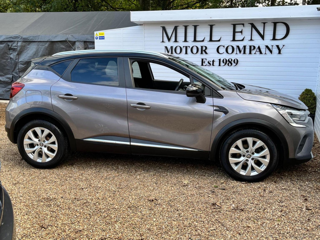 View RENAULT CAPTUR 1.3 TCe Iconic EDC Euro 6 (s/s) 5dr