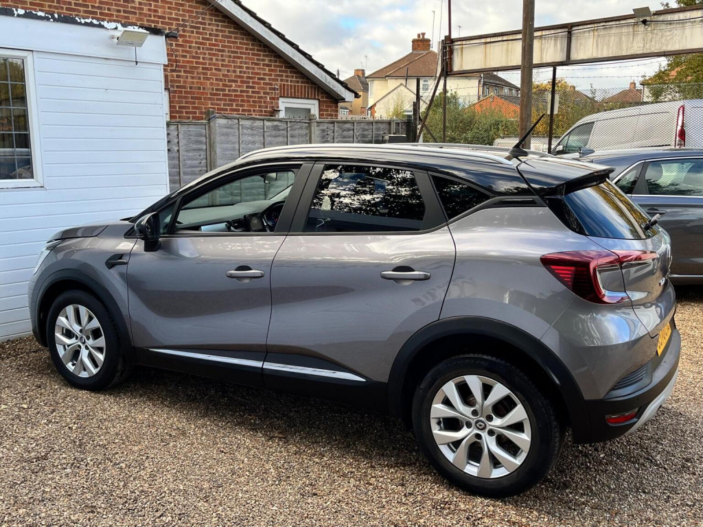 View RENAULT CAPTUR 1.3 TCe Iconic EDC Euro 6 (s/s) 5dr
