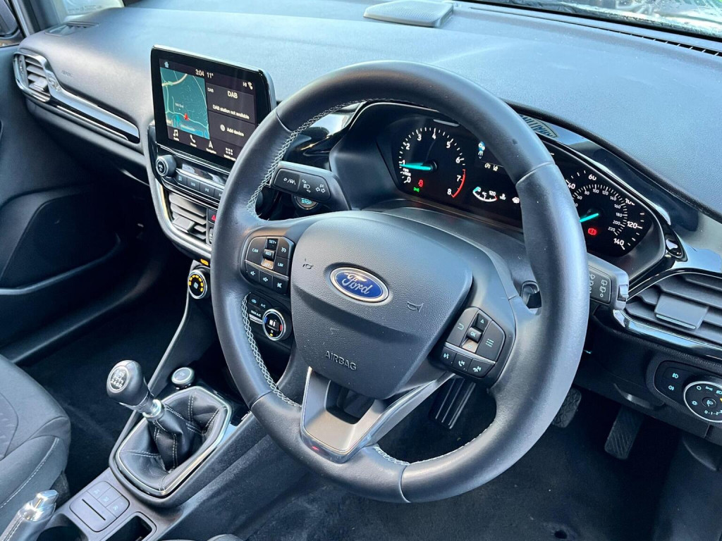 View FORD FIESTA 1.0T EcoBoost Titanium Euro 6 (s/s) 5dr