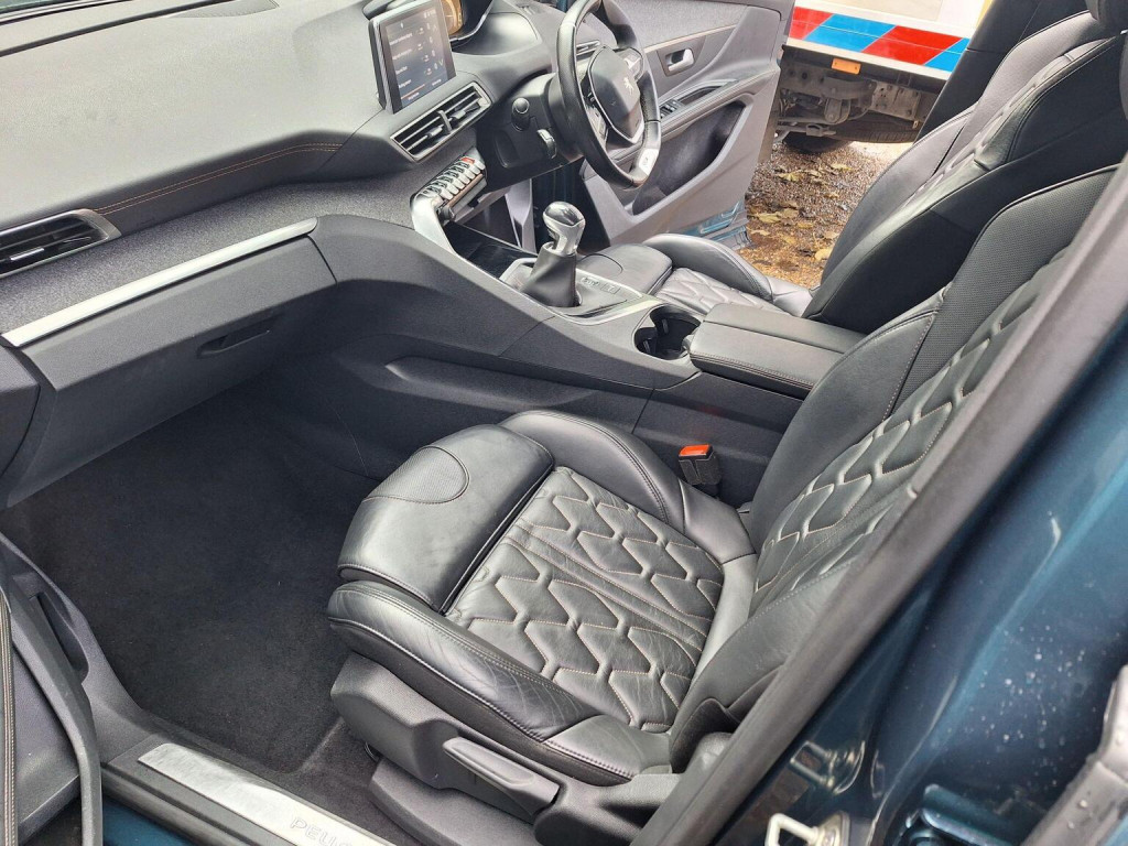 View PEUGEOT 5008 1.2 PureTech GT Line Premium Euro 6 (s/s) 5dr