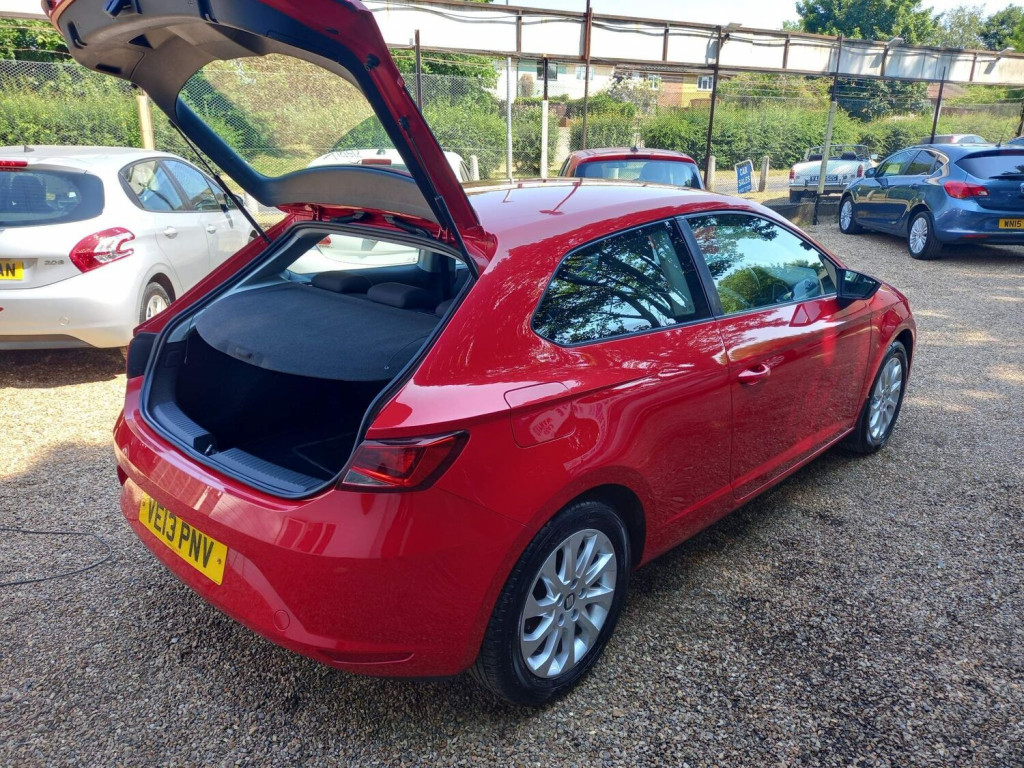 SEAT LEON