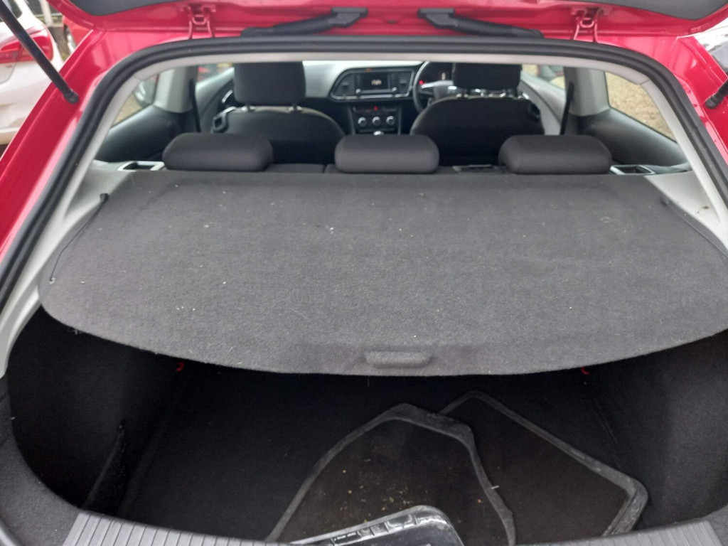SEAT LEON