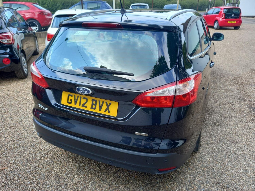 FORD FOCUS