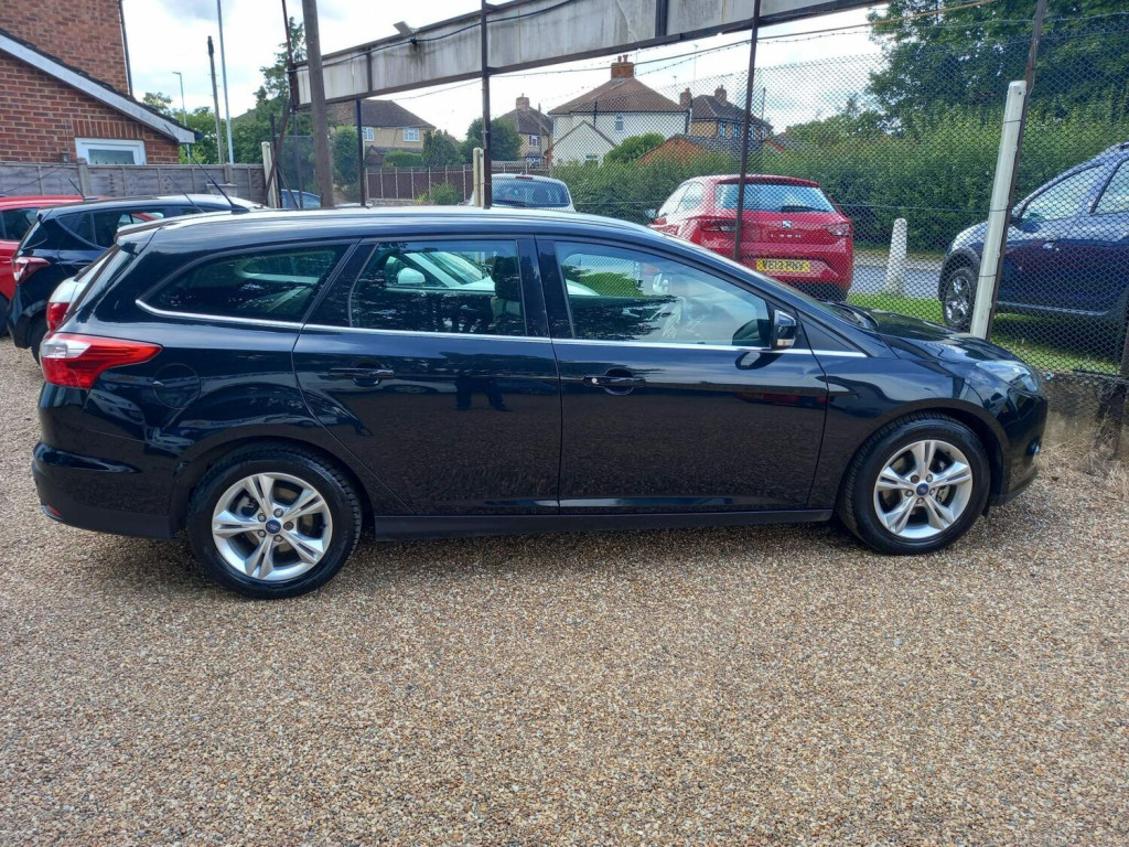 View FORD FOCUS 1.0T EcoBoost Zetec Euro 5 (s/s) 5dr