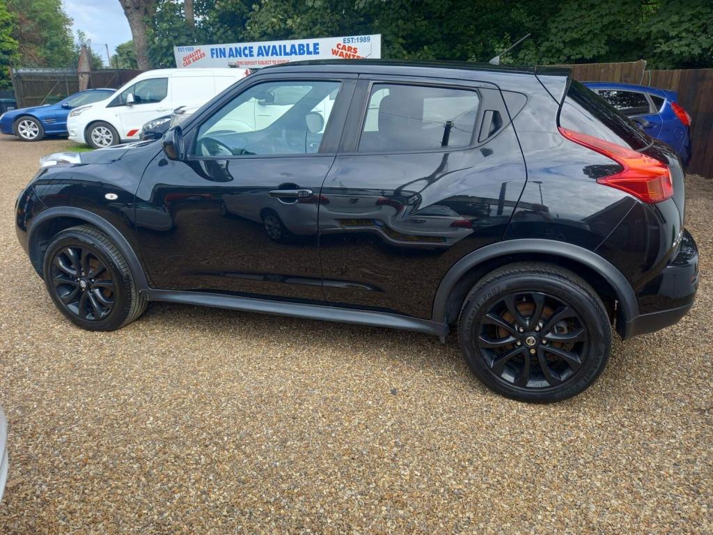 NISSAN JUKE