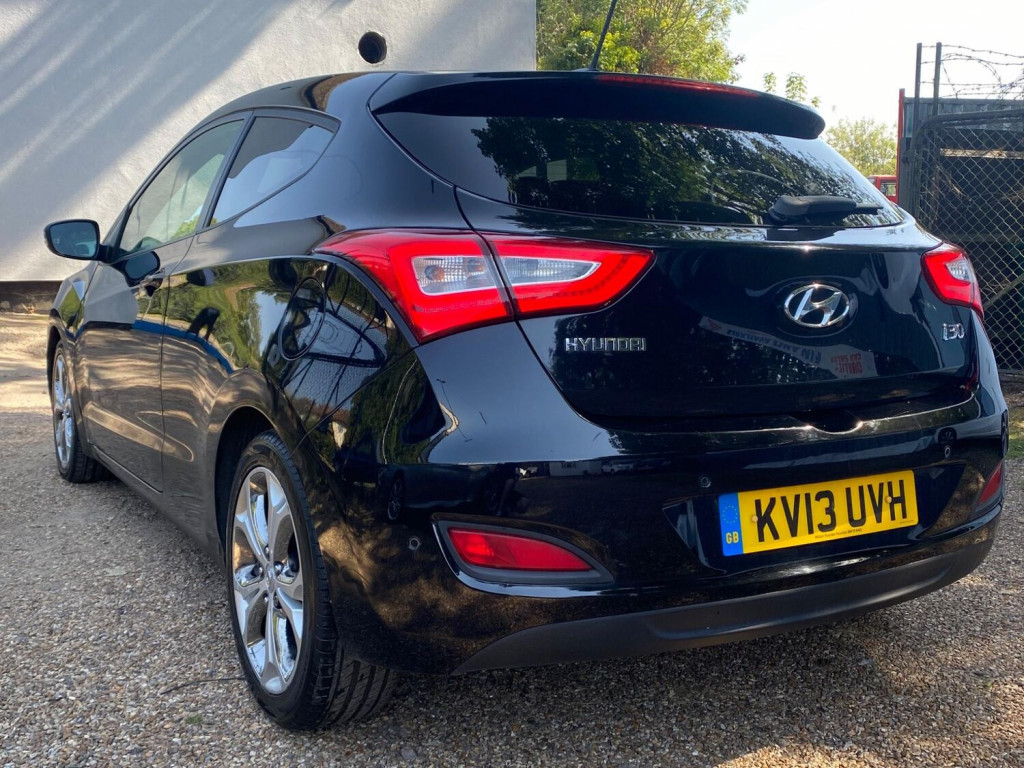 HYUNDAI I30