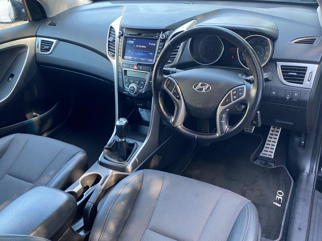 HYUNDAI I30