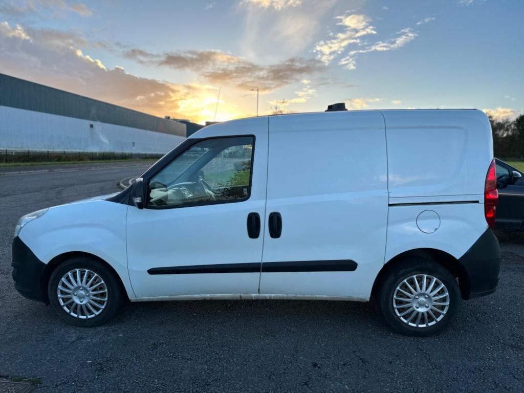 VAUXHALL COMBO