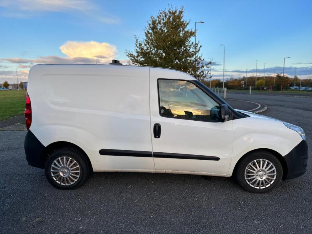 VAUXHALL COMBO
