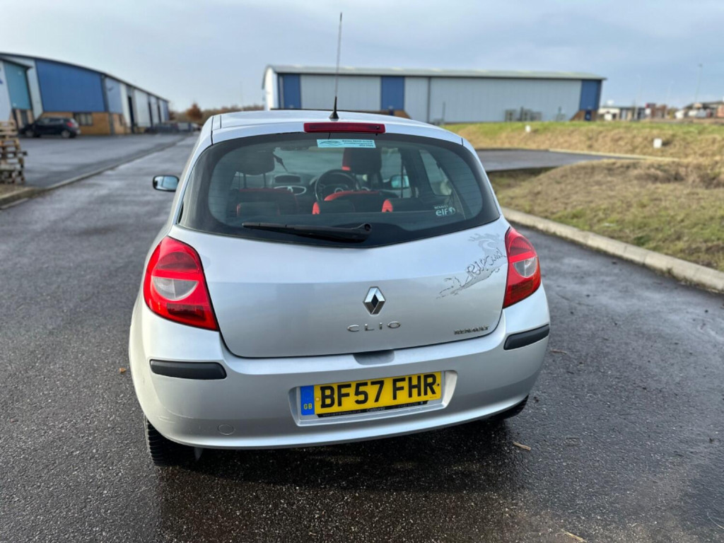 RENAULT CLIO