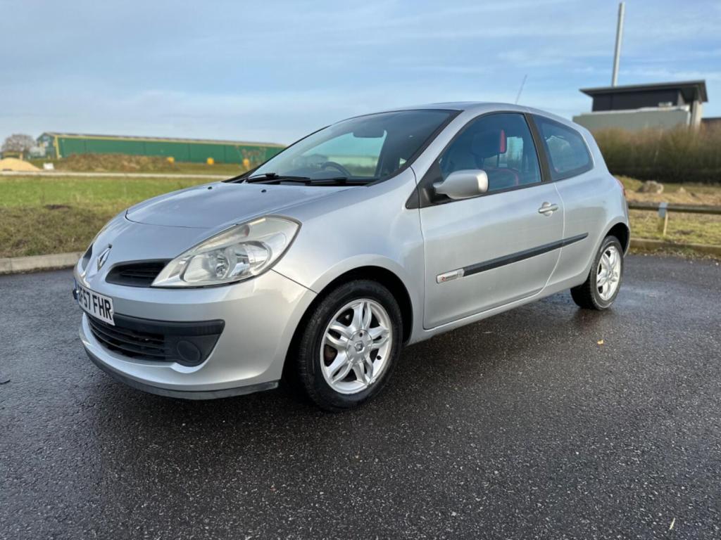 RENAULT CLIO