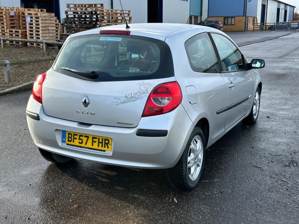 RENAULT CLIO