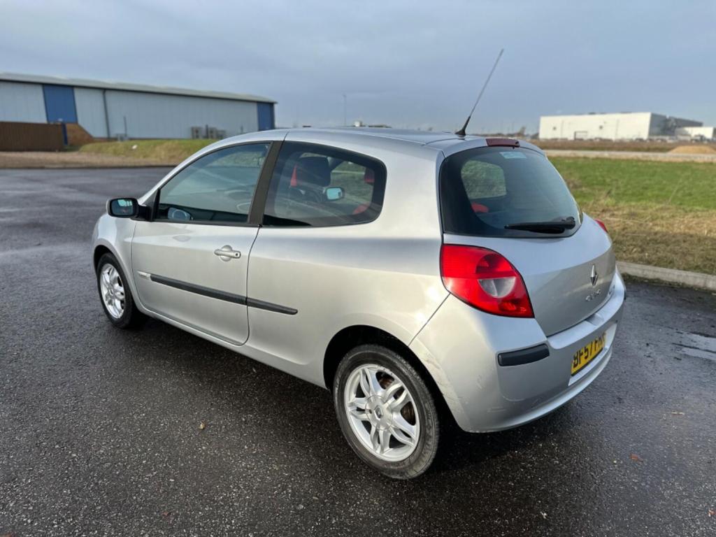 RENAULT CLIO