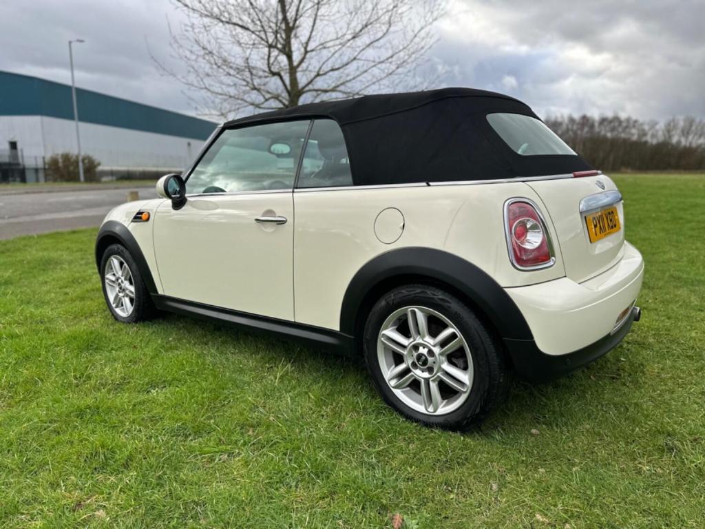 MINI CABRIOLET