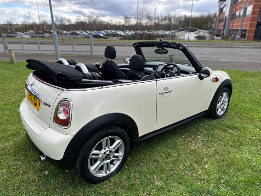 MINI CABRIOLET