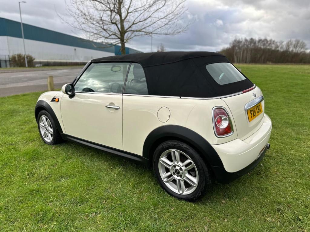 MINI CABRIOLET