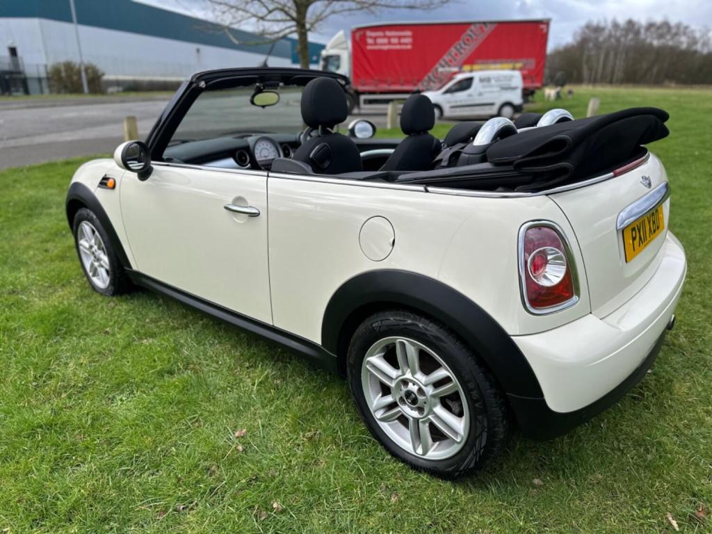 MINI CABRIOLET