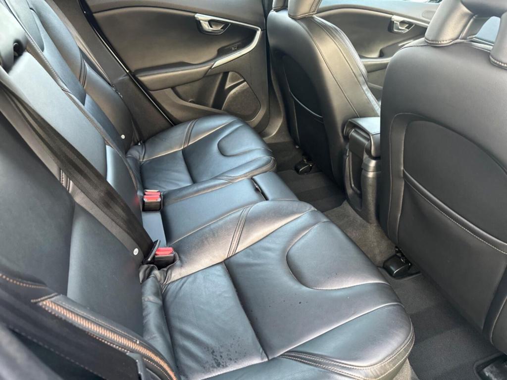 VOLVO V40 CROSS COUNTRY