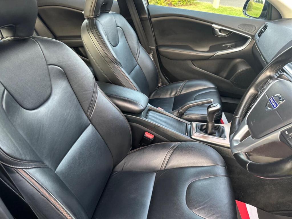 VOLVO V40 CROSS COUNTRY