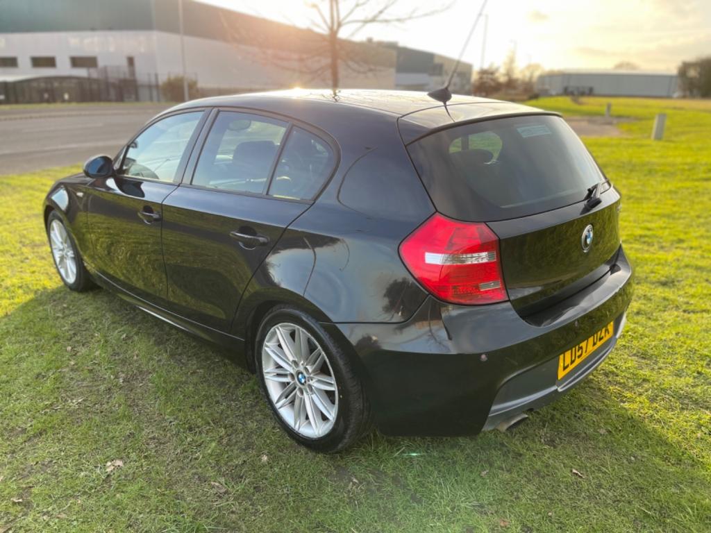 BMW 1 SERIES