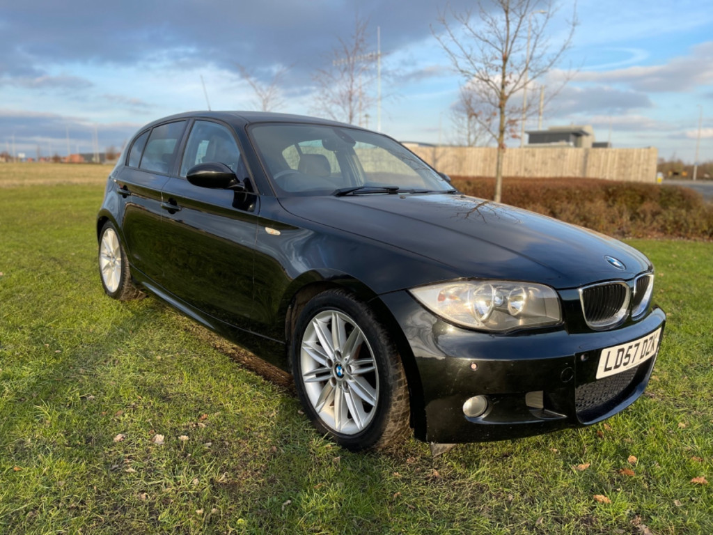 View BMW 1 SERIES 116I M SPORT