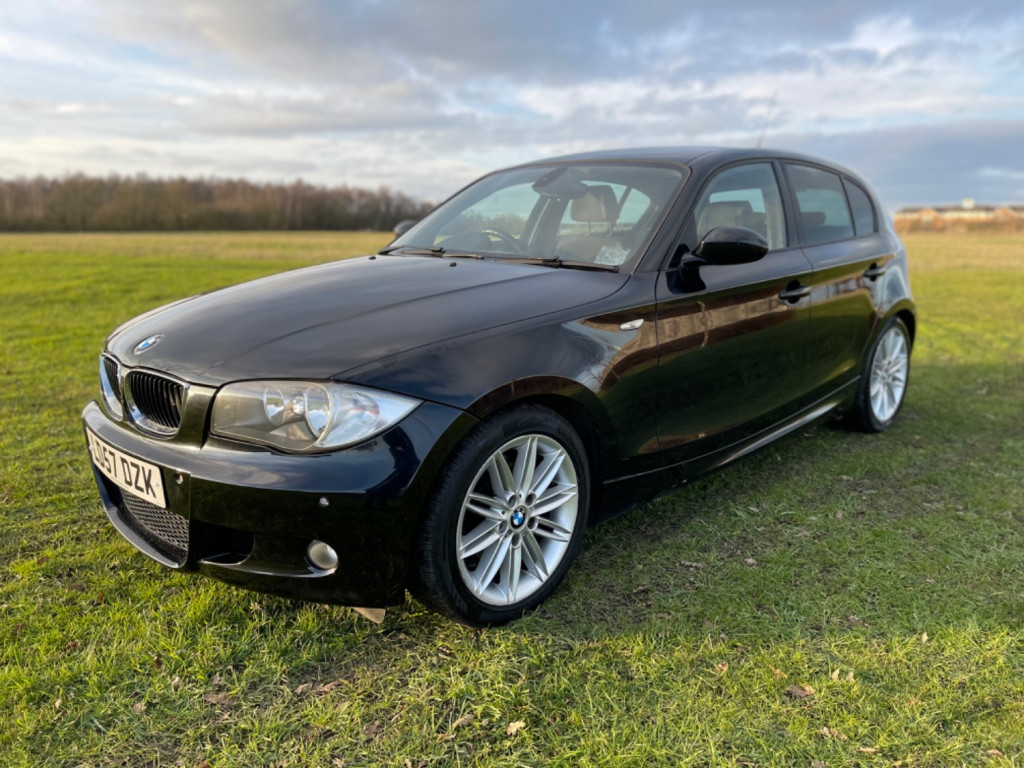 View BMW 1 SERIES 116I M SPORT