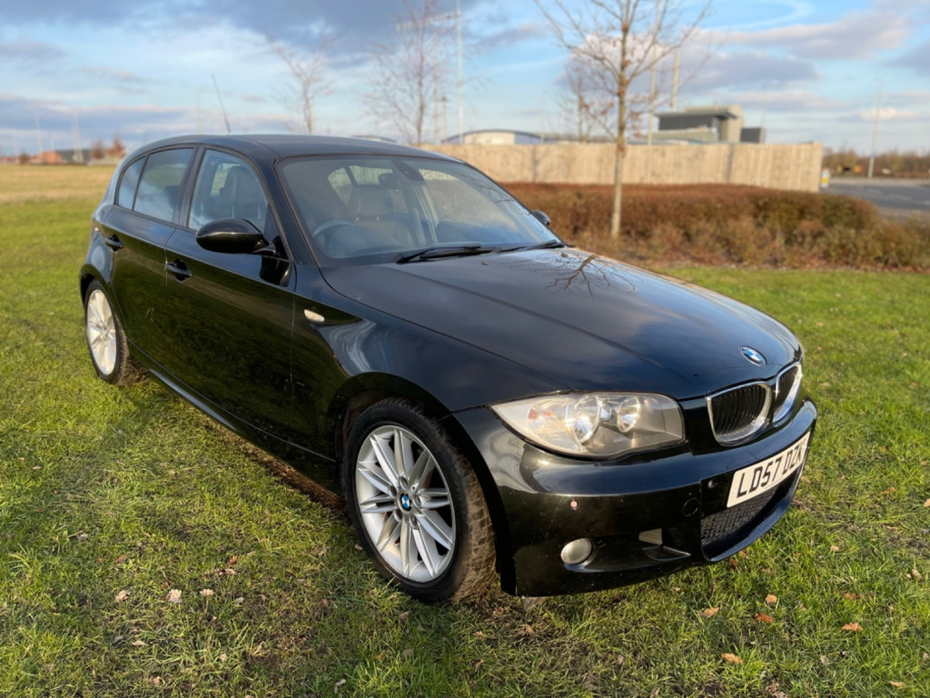 View BMW 1 SERIES 116I M SPORT