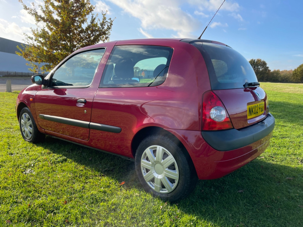RENAULT CLIO