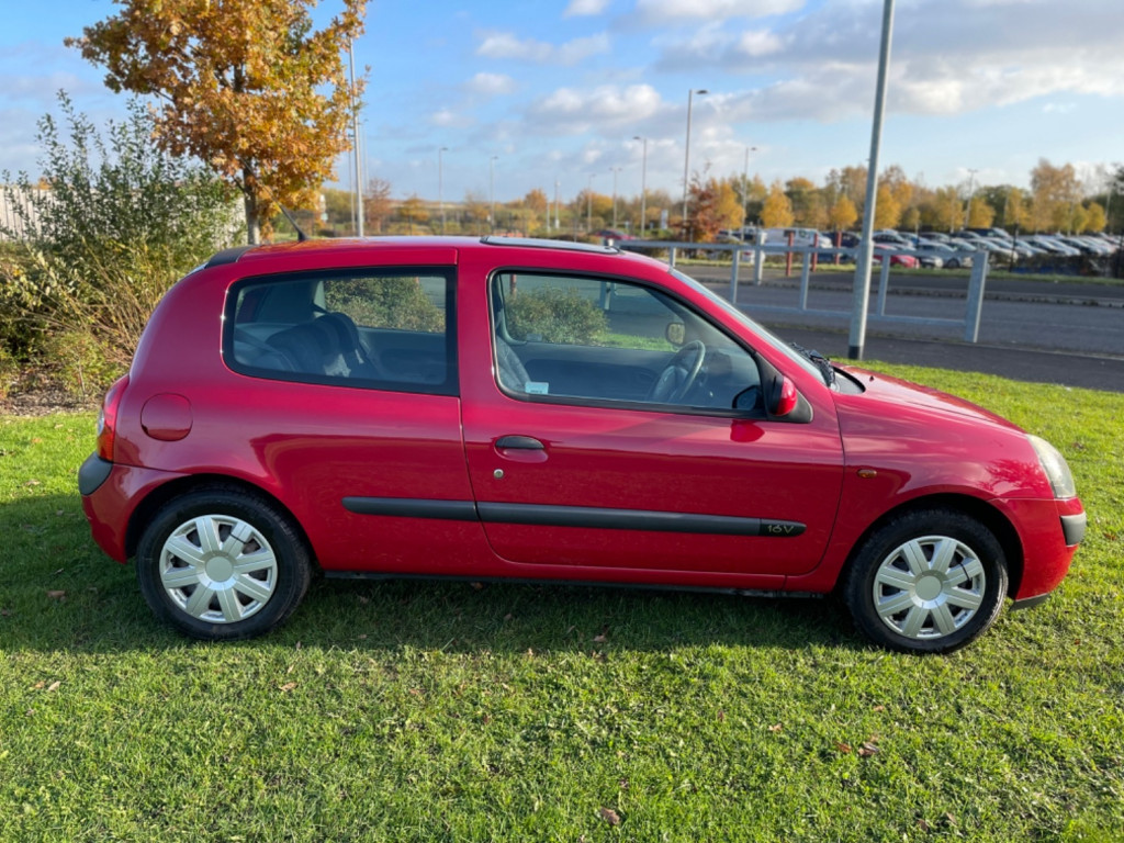 RENAULT CLIO