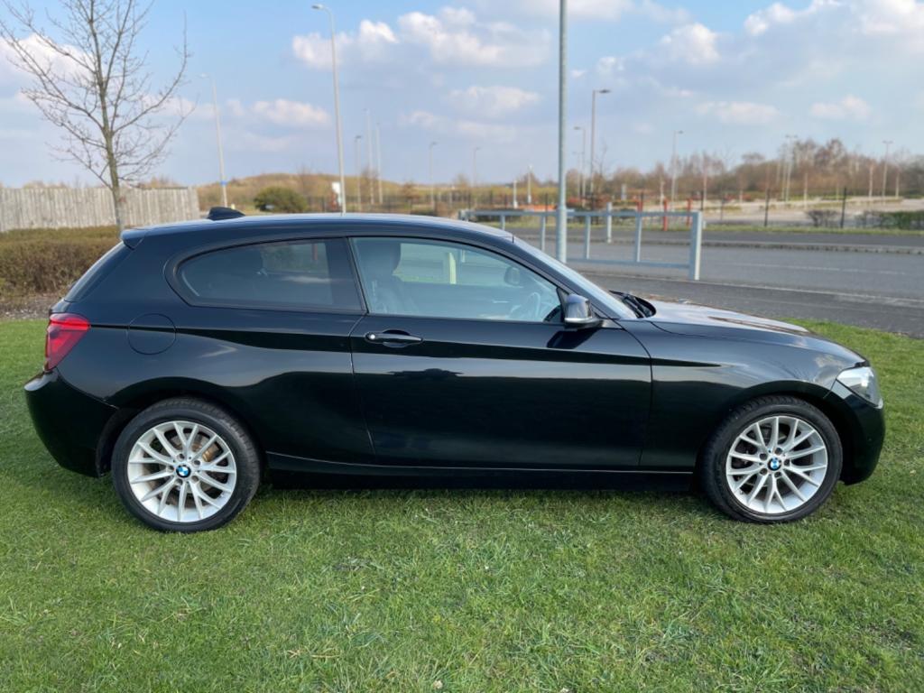 BMW 1 SERIES