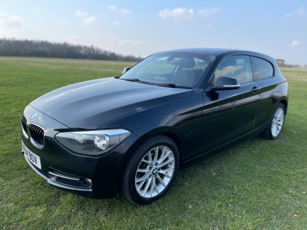 View BMW 1 SERIES 116I SPORT