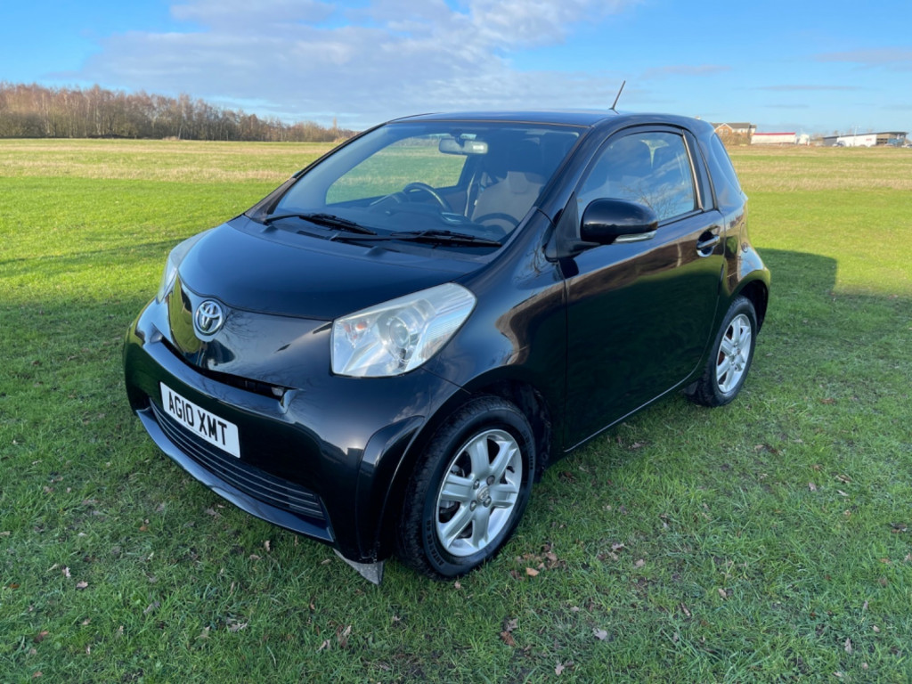 TOYOTA IQ