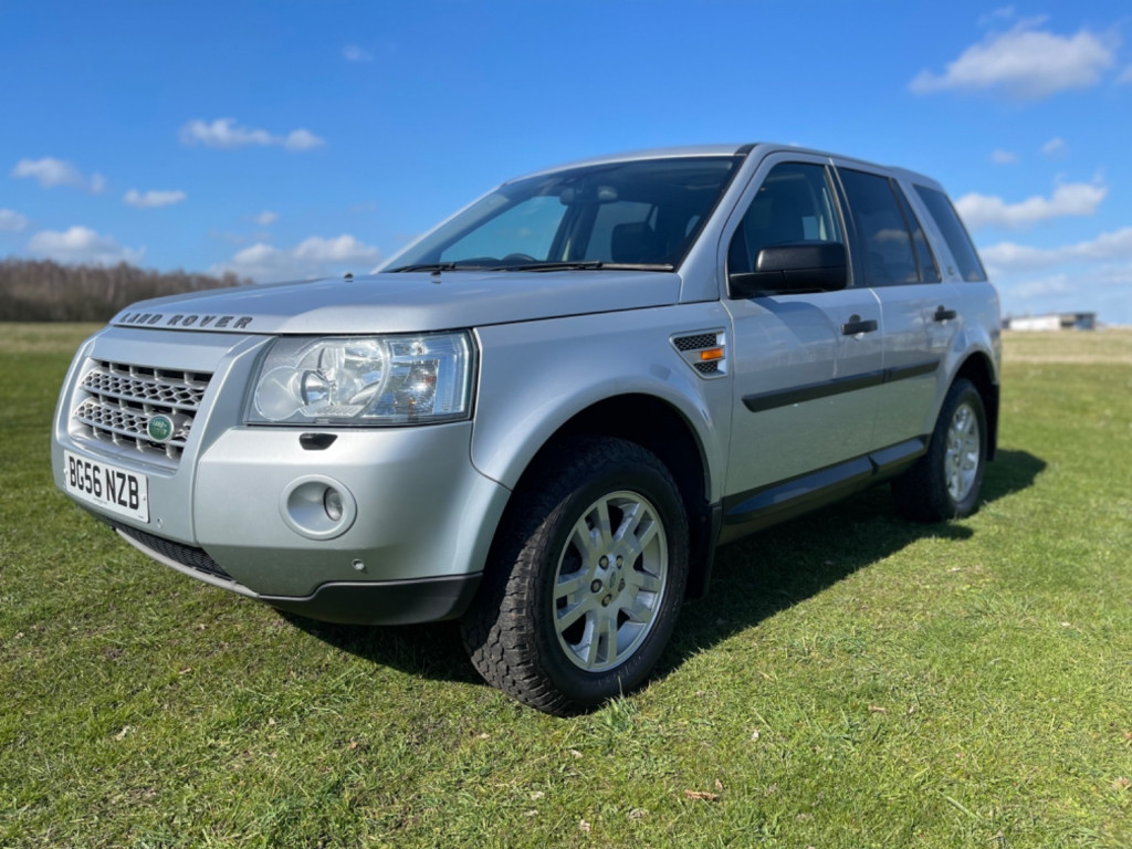 View LAND ROVER FREELANDER TD4 SE