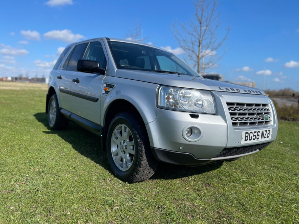 View LAND ROVER FREELANDER TD4 SE