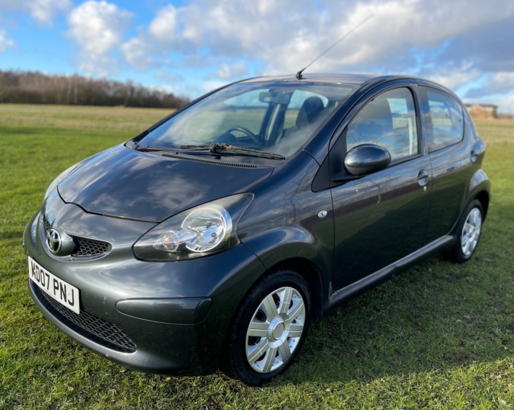 TOYOTA AYGO