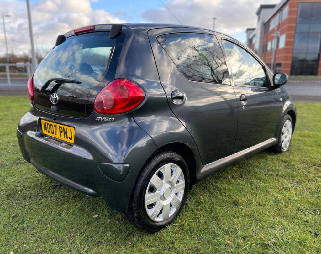 TOYOTA AYGO